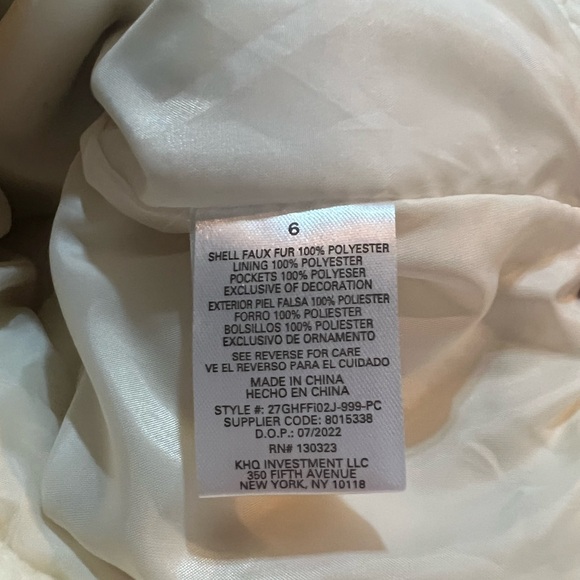 G.H. Bass Woman’s Fleece Sherpa Vest with Black Pockets Size 6 - Picture 6 of 6